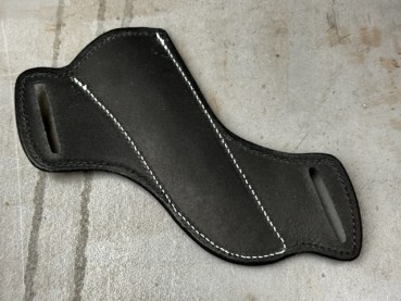 Schwarze Köcherscheide Quer